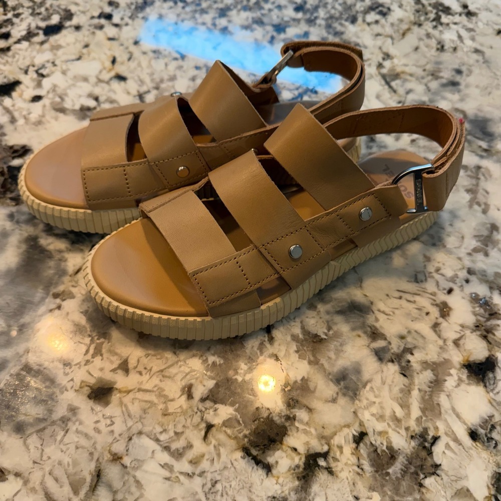 Sorel Tan Leather Strappy Platform Sandals